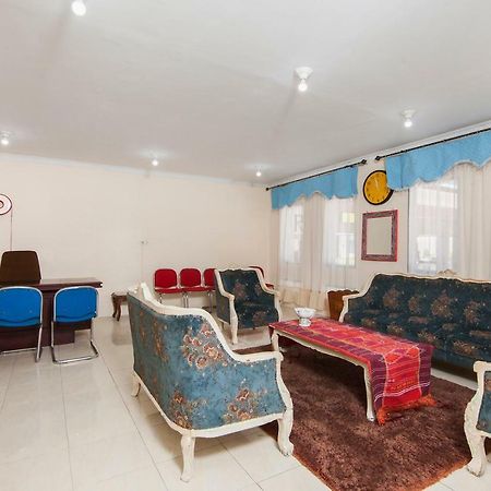 Oyo 719 Penginapan Panatapan Almonsari Resort Siborongborong Экстерьер фото