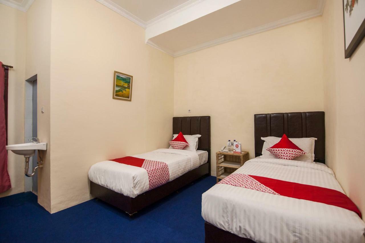 Oyo 719 Penginapan Panatapan Almonsari Resort Siborongborong Экстерьер фото