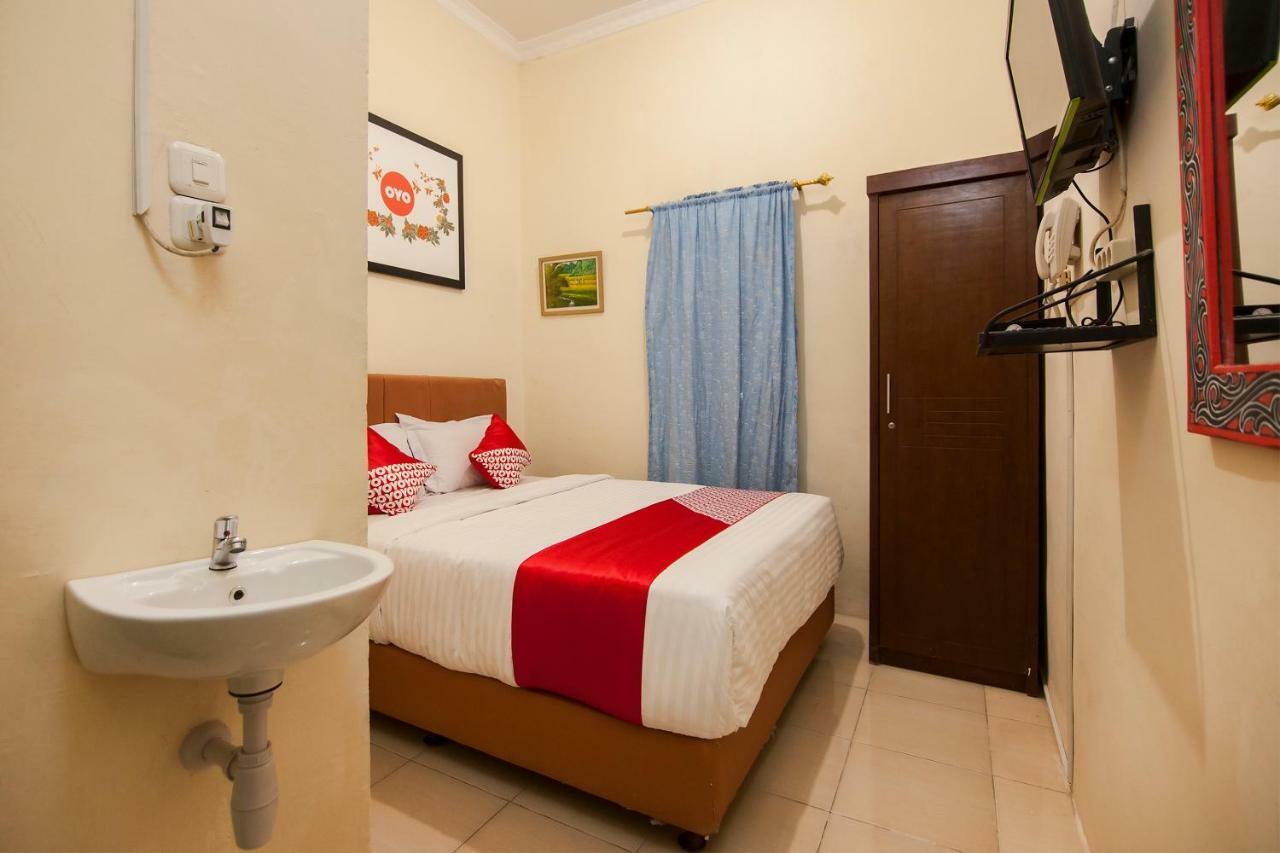 Oyo 719 Penginapan Panatapan Almonsari Resort Siborongborong Экстерьер фото