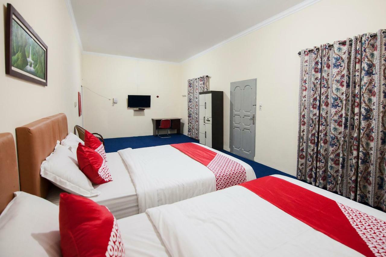 Oyo 719 Penginapan Panatapan Almonsari Resort Siborongborong Экстерьер фото
